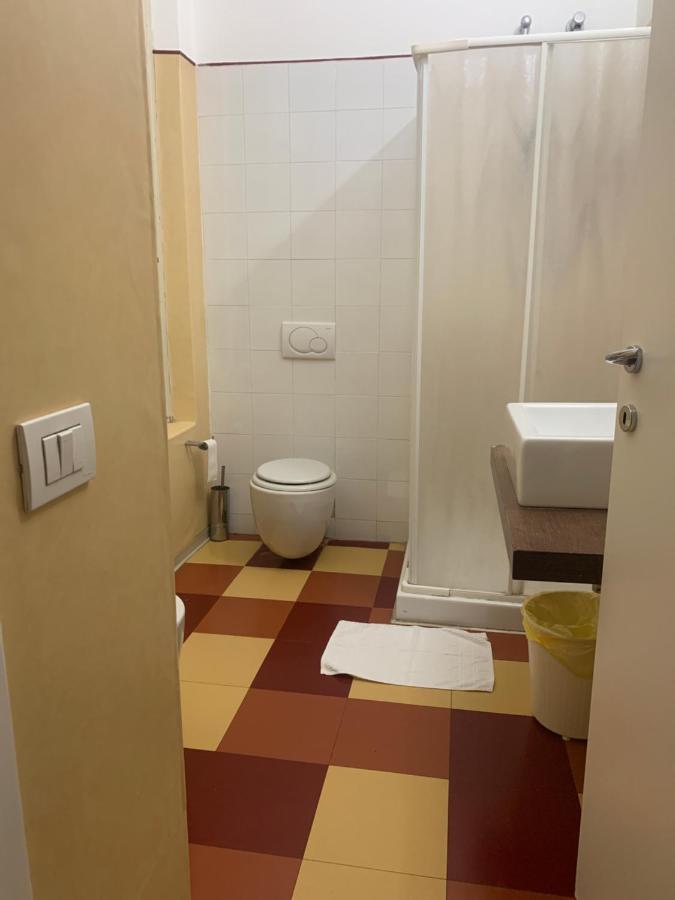 Leon Doro Hotell Parma Exteriör bild