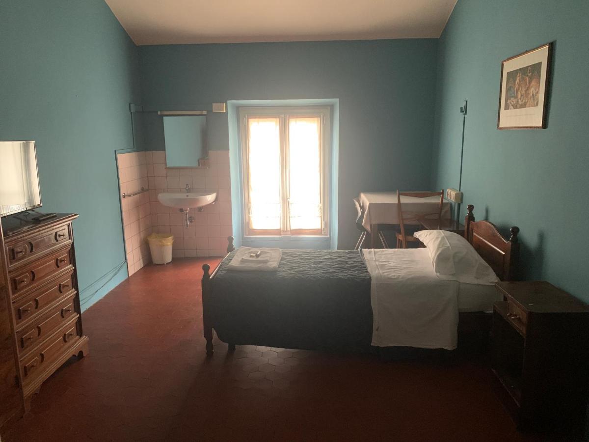Leon Doro Hotell Parma Exteriör bild
